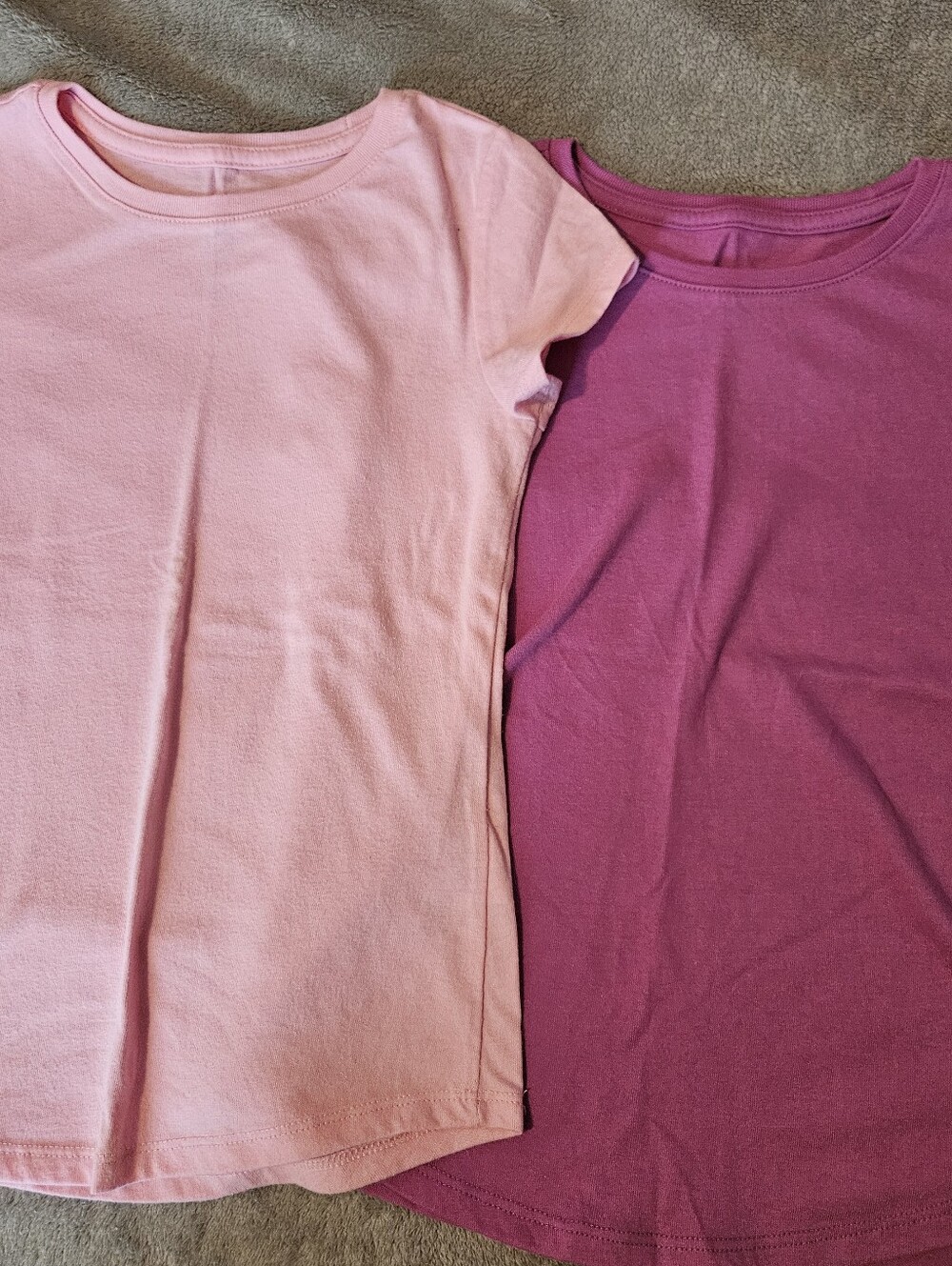 Lot 2 Pink & Dark Pink Purple Short Sleeve Tees Small Size 6